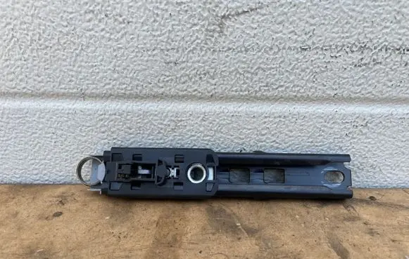 Mercedes-Benz E W211 Seat belt height adjuster A2118600688 605987100A 1809060349