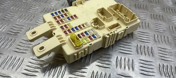 KIA Sportage Fuse module 919503W040