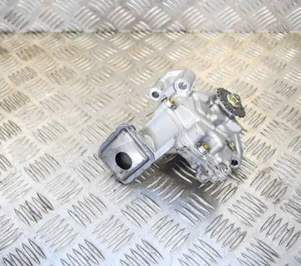 Toyota Verso-S Oil pump 151000T040