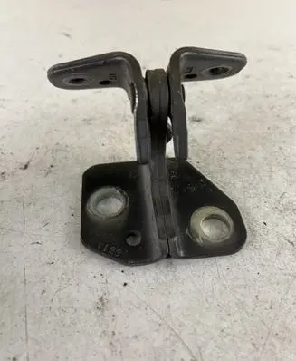 Jeep Grand Cherokee Front door upper hinge 