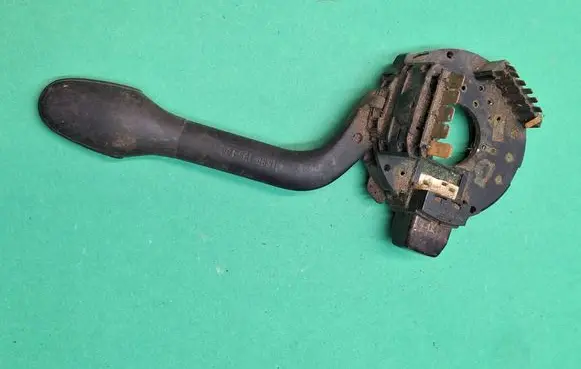 Volkswagen Golf III Indicator stalk 88s97