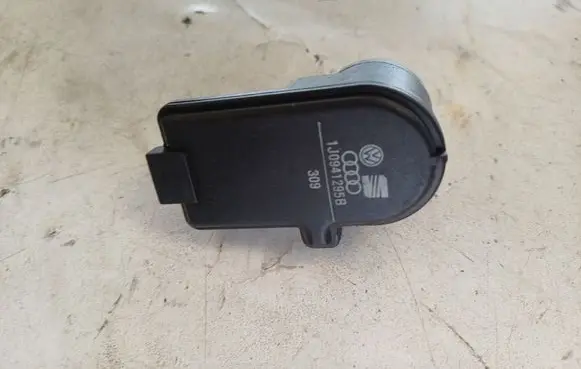 Audi A2 Headlight level adjustment motor 1J0941295B