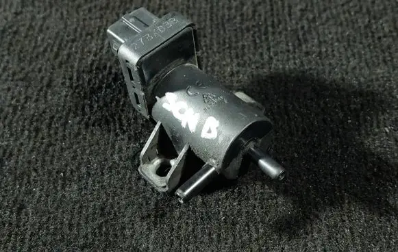 Renault Scenic II - Grand scenic II Turbo solenoid valve 73703B