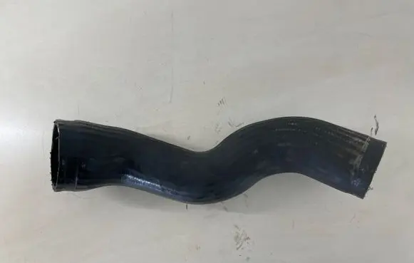 Volvo XC90 Intercooler hose/pipe 30680217