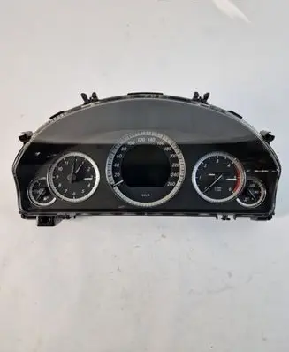 Mercedes-Benz E W212 Speedometer (instrument cluster) A2125408747