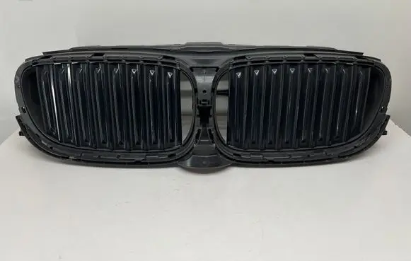 BMW 7 G11 G12 Front bumper upper radiator grill 8091760