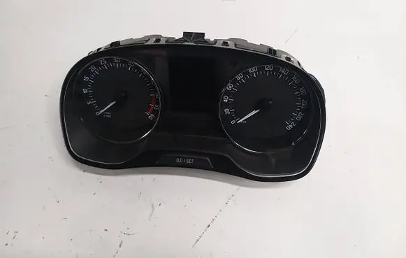 Skoda Fabia Mk3 (NJ) Speedometer (instrument cluster) 6V0920731B 31102017 A2C38357900