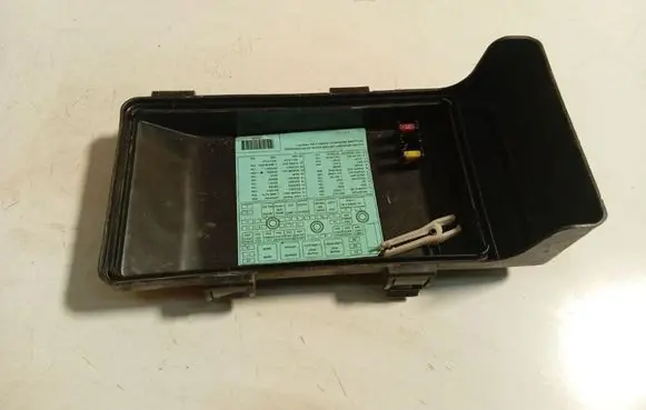 Hyundai Sonata Fuse box cover 919503K510