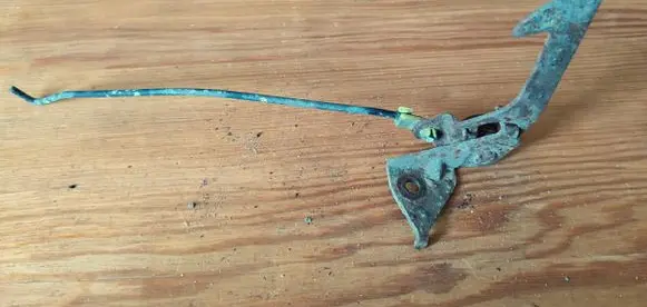 Toyota Land Cruiser (J120) Engine bonnet/hood lock/latch loop/hook 