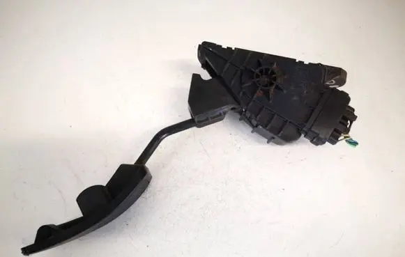 Subaru B9 Tribeca Accelerator throttle pedal 36010xa000 198800-3240