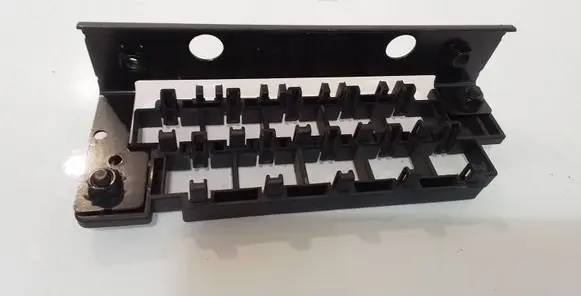 Volkswagen Transporter - Caravelle T5 Relay mounting block 7H0937341A 080205