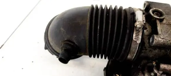 BMW 1 E81 E87 Air intake hose/pipe