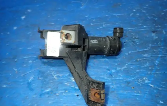 Lexus RX 330 - 350 - 400H Headlight washer spray nozzle 78251