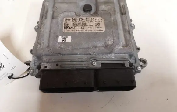 Mercedes-Benz ML W164 Engine control unit/module A6421506100 4350131801016203 164215061000818700974000