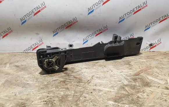 BMW i3 Radiator mount bracket 7616025 17117616025