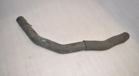 Mercedes-Benz A W169 Engine coolant pipe/hose 1695011082