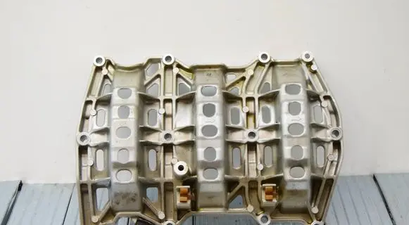 Jaguar E-Pace Oil breather separator G4D36C800AD