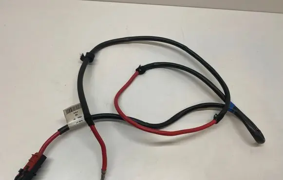 Positive cable (battery)