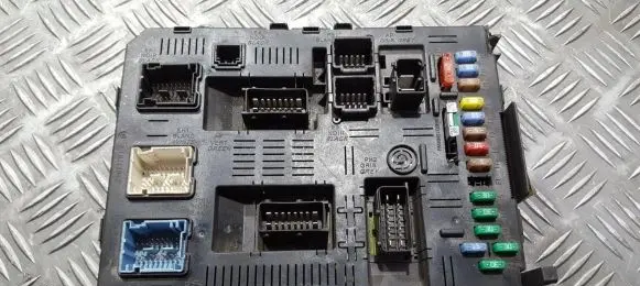 Peugeot 607 Comfort/convenience module 9658158480 21677791-4B