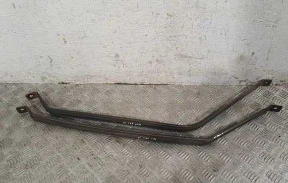 Toyota Verso Fuel tank mounting bracket 776010F020 776020F020