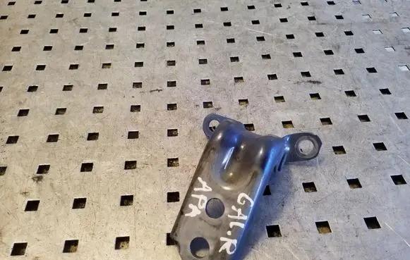 Subaru Forester SH Rear door lower hinge