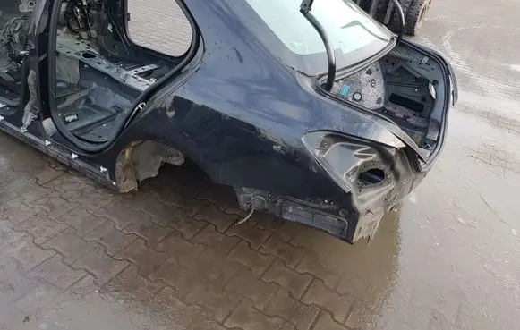 Rear quarter panel
