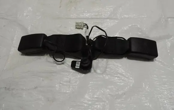 Opel Crossland X Rear seatbelt buckle 39123392