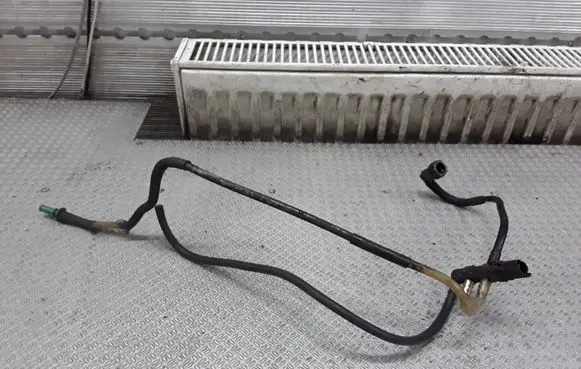 Ford Fusion Fuel line pipe