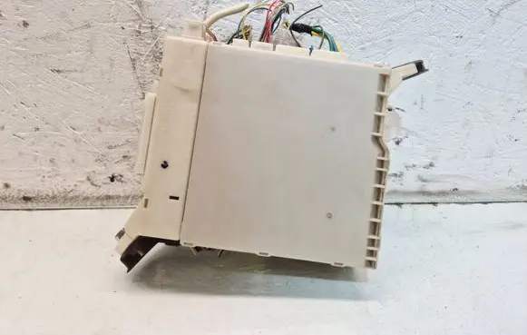 Lexus GS 300 350 430 450H Fuse module 8267230240