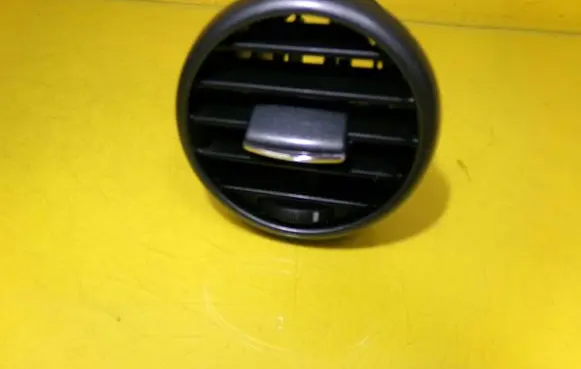 Seat Leon (1P) Dashboard side air vent grill/cover trim 1P0819203 5P0819203