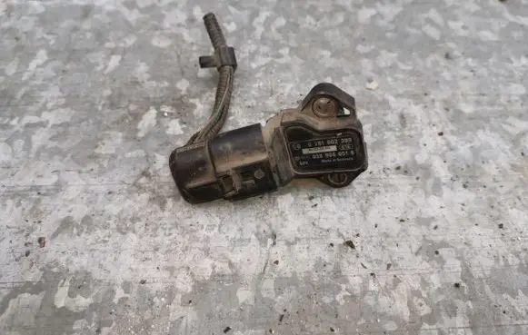 Volkswagen Sharan Air pressure sensor 0281002399 038906051B