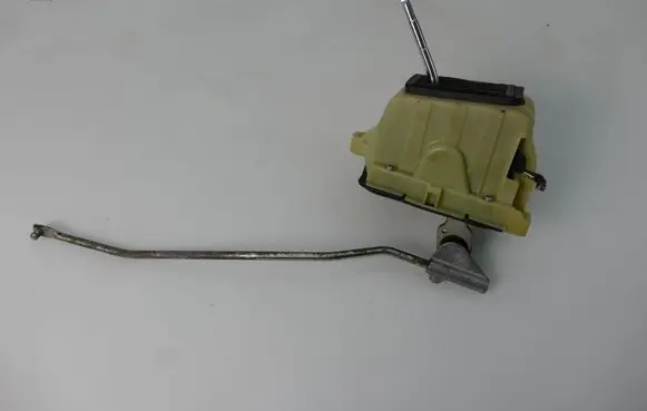 Mercedes-Benz C W204 Gear shifter/selector A2042677524