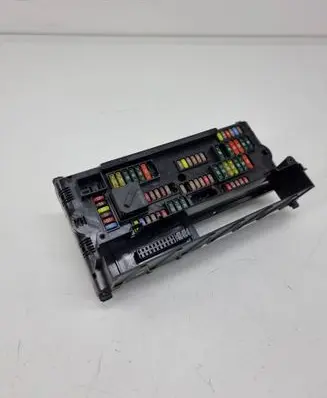 BMW 5 F10 F11 Fuse module 9252815