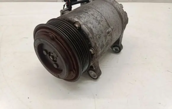 BMW 2 F46 Air conditioning (A/C) compressor (pump)