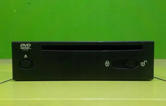 Land Rover Freelander 2 - LR2 Radio/CD/DVD/GPS head unit 4621008645