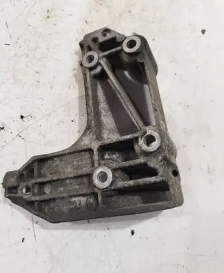 BMW 1 E81 E87 A/C compressor mount bracket 7505980