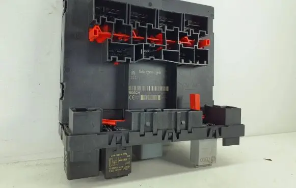 Volkswagen PASSAT B6 Comfort/convenience module 3C0937049G F005V00528 H3ZS1002