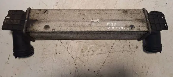 BMW 3 E90 E91 Intercooler radiator 779878802 3296399