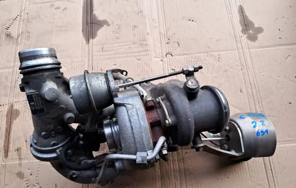 Mercedes-Benz C W204 Turbo A6510904580 A6510902880