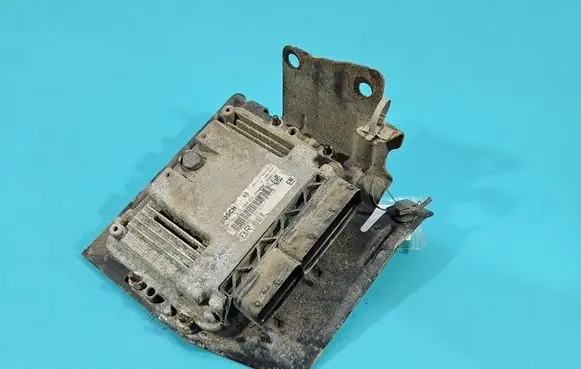 Opel Zafira B Engine control unit/module ECU 0281012549 IMPRK1576814