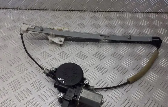 Mazda 3 II Front door window regulator with motor D6515958X