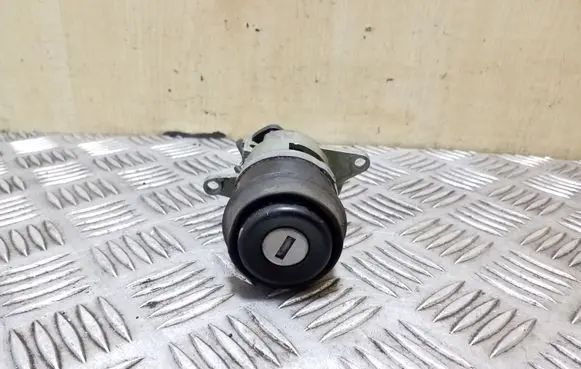 Audi A6 S6 C4 4A Tailgate exterior lock 