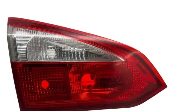 Ford Focus Tailgate rear/tail lights BM5113A603D BM5113A603B