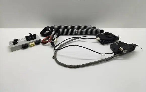 BMW 5 F10 F11 Tailgate hydraulic set 966929 966929108 16367210