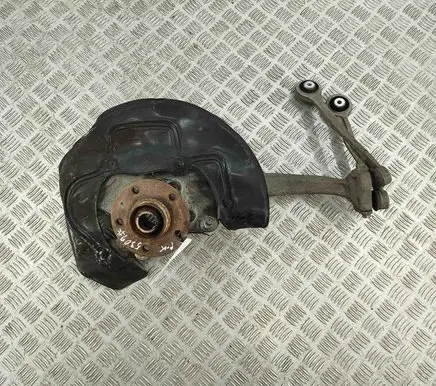 Audi RS6 C7 Front wheel hub 8K0407505M 8K0407509M