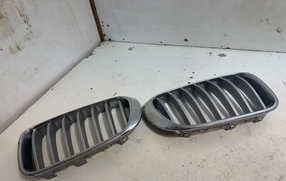 BMW X3 F25 Front bumper upper radiator grill 7210726 7237422