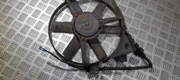 Honda Accord Radiator cooling fan shroud 8240157