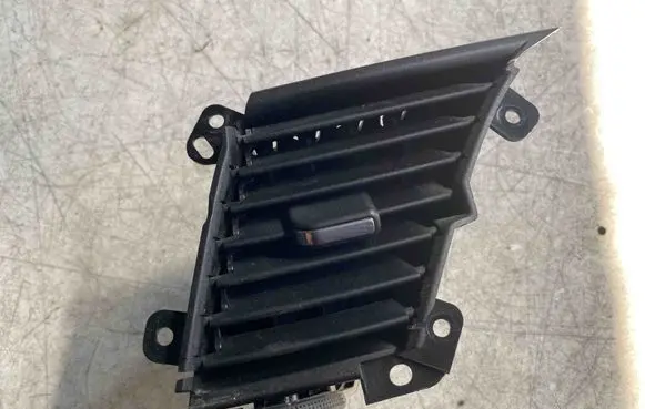 Iveco Daily 6th gen Dashboard air vent grill cover trim 227015
