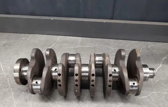 Volkswagen PASSAT B4 Crankshaft 028j