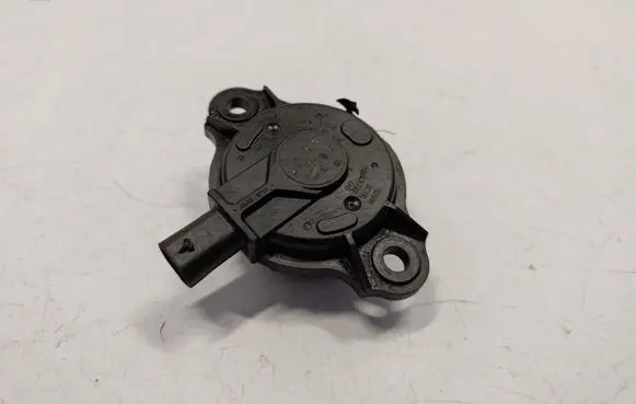 BMW 2 F22 F23 Valve oil control 7593719 11367593719